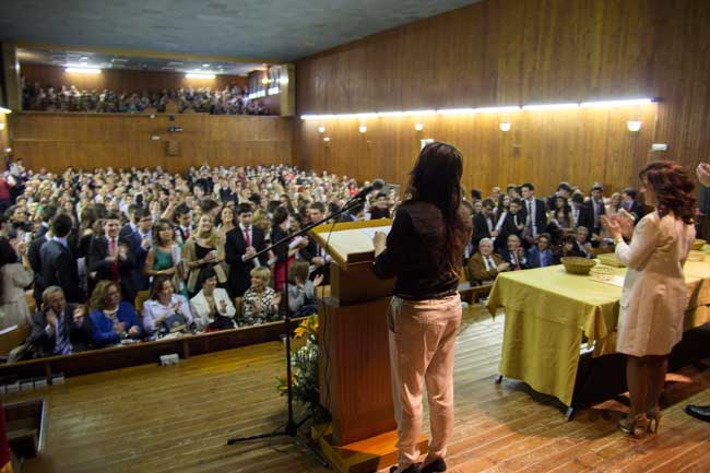 -Entrega de orlas e imposición de insignias (Colegio y Antiguos Alumnos)